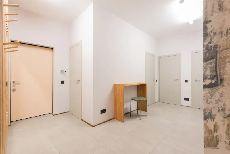 Between Two Worlds: Rethinking the Entryway as a Space of Psychological Transition